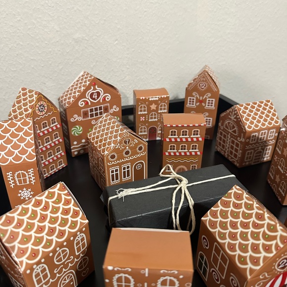 Beauty advent calender with ginger bread houses - Picture 3 of 6